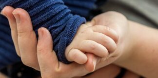 Jak połączyć kable prądowe?