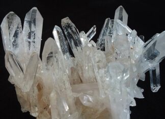 Czy można podłączyć agregat prądotwórczy do gniazdka w domu? Czy można podłączyć agregat prądotwórczy do gniazdka w domu?