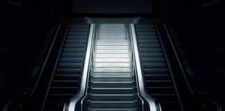 Czy trzeba wylewać wodę ze stacji parowej?