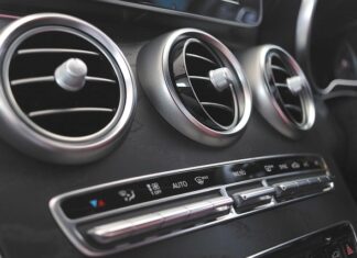 Czy klimatyzator można podłączyć do gniazdka? Czy klimatyzator można podłączyć do gniazdka?