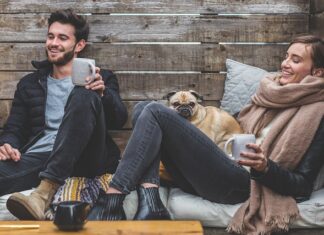 Czemu ciepłe powietrze unosi się do góry? Czemu ciepłe powietrze unosi się do góry?